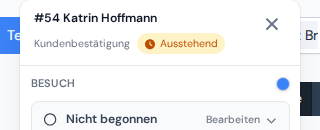 Eine Besuchskarte im Kalender mit dem Status der Kundenbestätigung