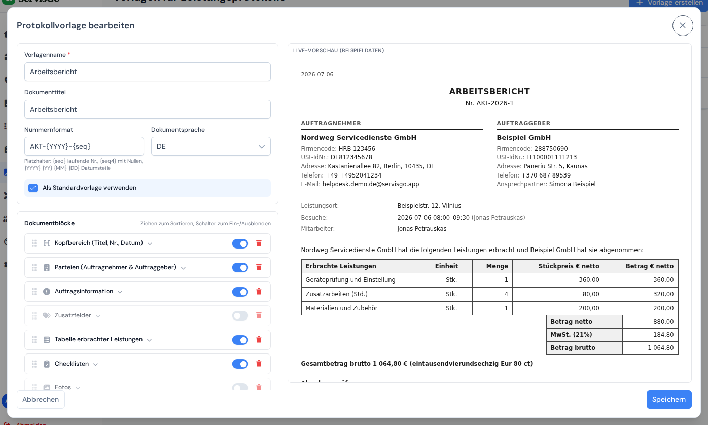 Der Vorlagen-Builder mit den Blöcken links und einer Live-Vorschau des Dokuments rechts