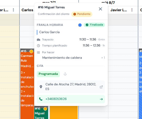 Una tarjeta de visita en el calendario con el cliente, los servicios, las horas y el trayecto hasta la dirección
