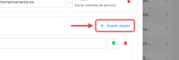 La tarjeta Objetos de la ventana del cliente con una flecha que señala el botón Añadir objeto