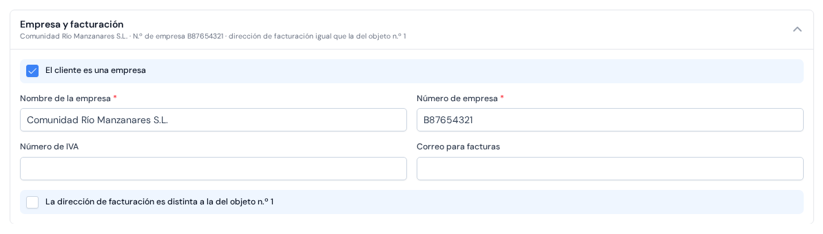 La tarjeta Empresa y facturación abierta, con la casilla El cliente es una empresa, los campos de la empresa y la casilla de la dirección de facturación