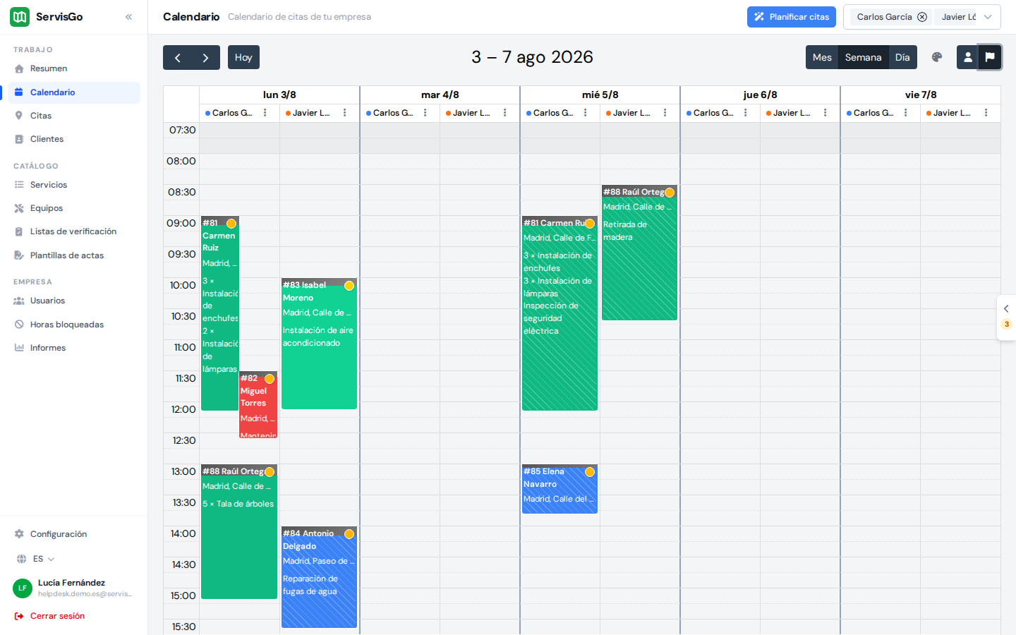 El mismo día del calendario coloreado por estado de la cita, con todas las visitas de cada trabajo en un mismo color