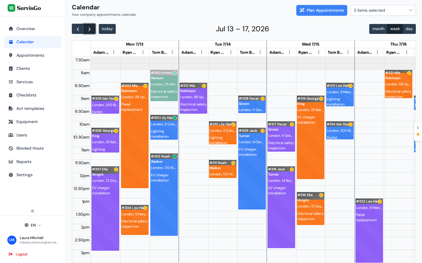 A full week of electrical jobs in the ServisGo calendar, three electricians in columns with inspections and installations