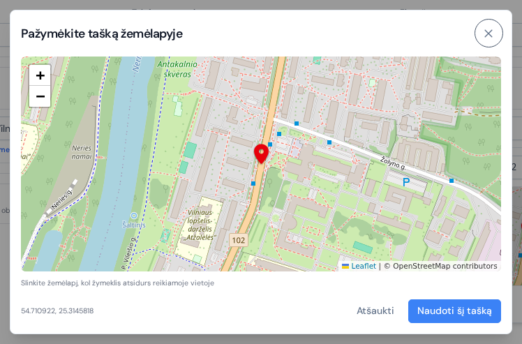 Langas „Pažymėkite tašką žemėlapyje“ su gatvių žemėlapiu, viduryje įtvirtintu smeigtuku ir mygtuku „Naudoti šį tašką“